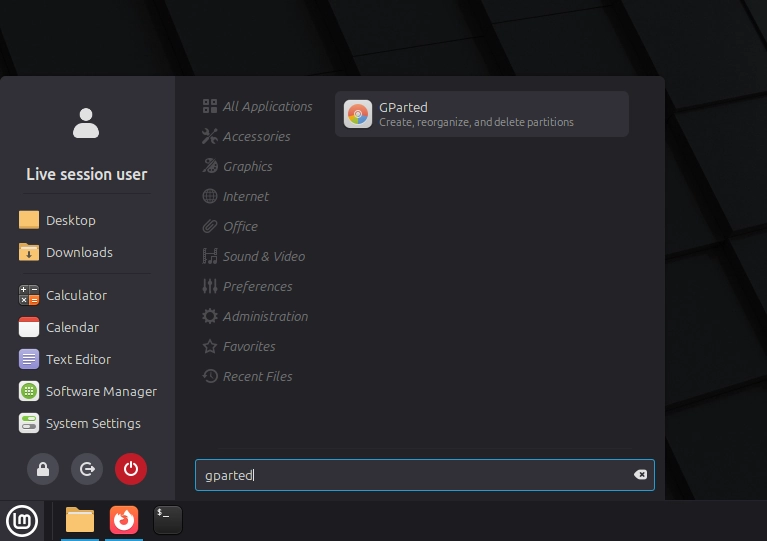 Linux Mint live session showing GParted opened to prepare external SSD before installation